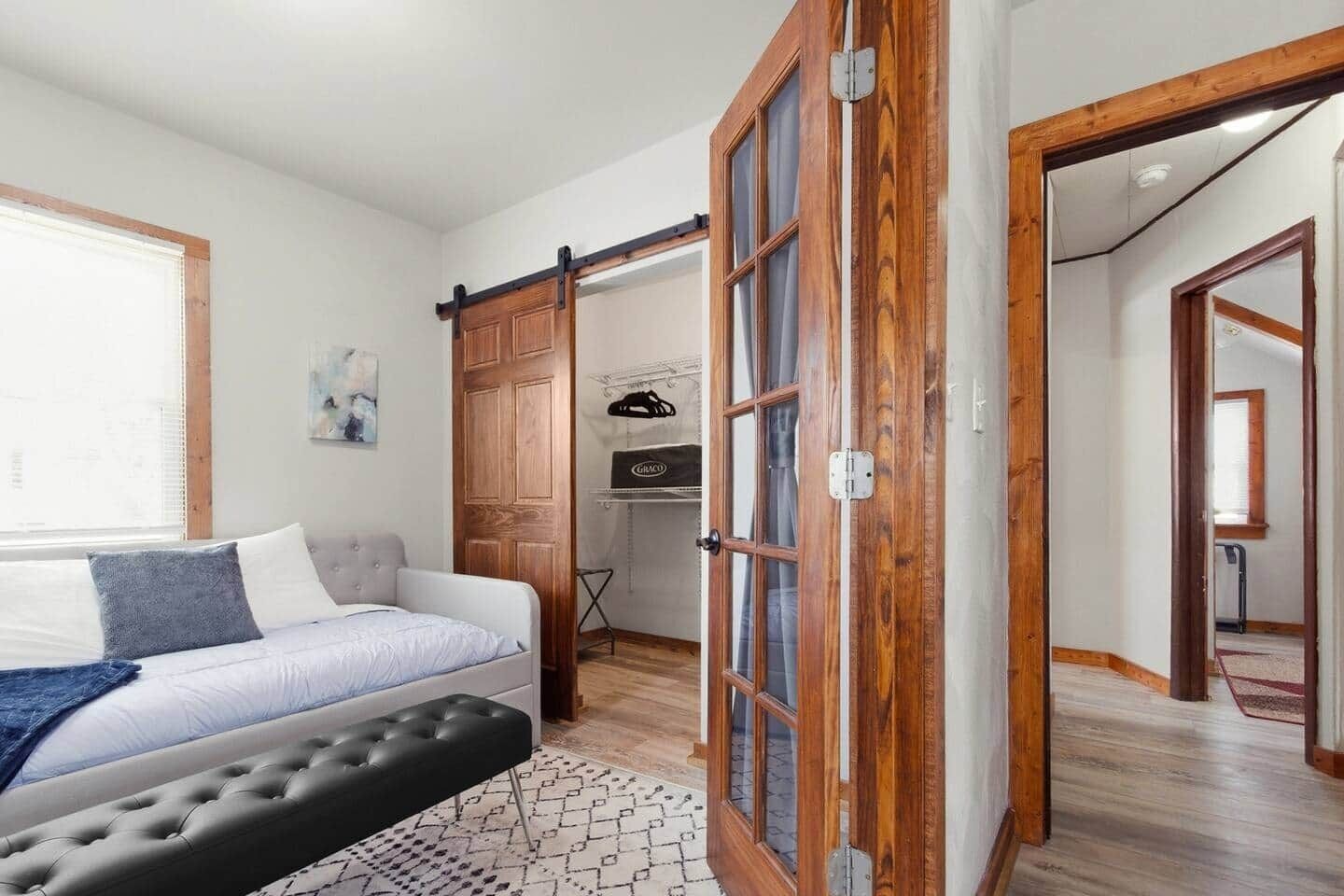 4 quartos, ferros/tábuas de passar roupa, Wi-Fi, roupa de cama