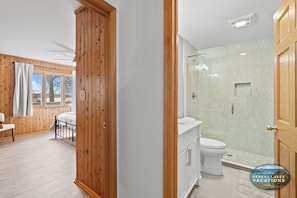 Shower, jetted tub, hair dryer, towels