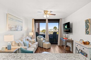 Smart TV - Steps to the Beach~Gulf View~1BR Condo in Destin~2 Chairs & 1 Umbrella Provided~Jetty East 118A (Destin)