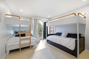 4 quartos, ferros/tábuas de passar roupa, Wi-Fi de cortesia