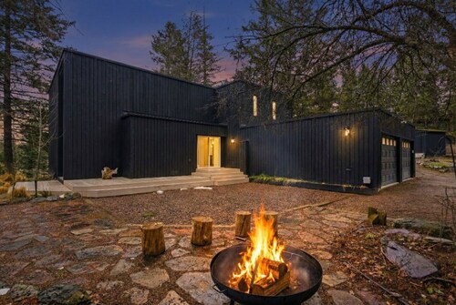 NEW! Firefly Hideaway | Elegant Whitefish Home | 4 Bed / 3 Bath | Fire Pit & Hot Tub | Sleeps 12!