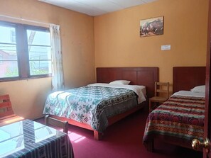 Habitacion economica con 2 camas, vista a la calle - Hostel Fuentes Arequipa (Arequipa)