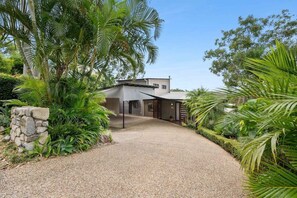 Exterior - 153 Centenary Heights Road (Sunshine Coast)