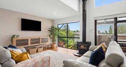 153 Centenary Heights Road