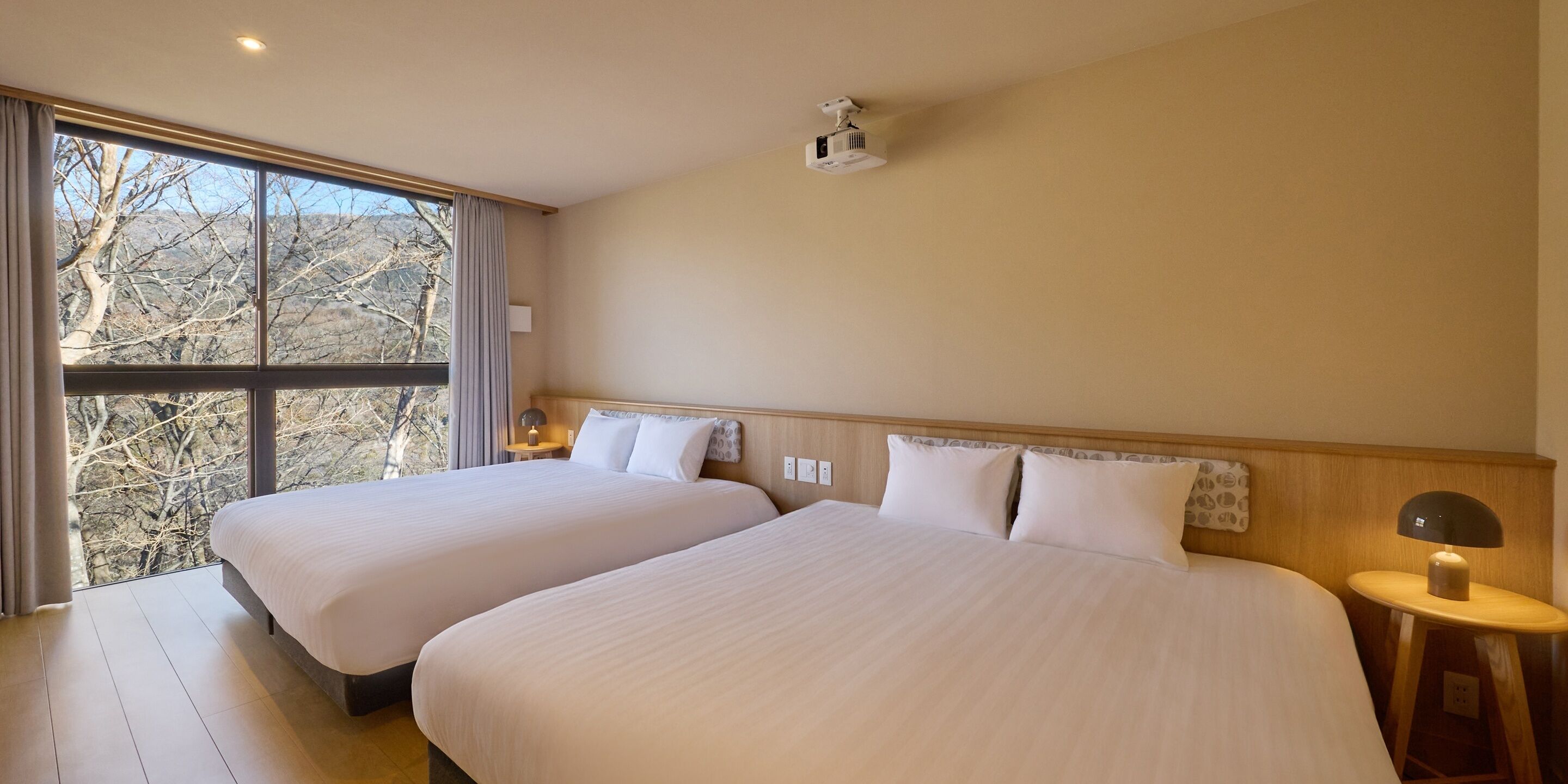 [C] 2 Double beds + 2 King beds / 112 sqm / with Natural Hot Spring (up to 8 guests), Non Smoking | Free WiFi