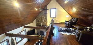 Unclassified image, 3 of 30, button