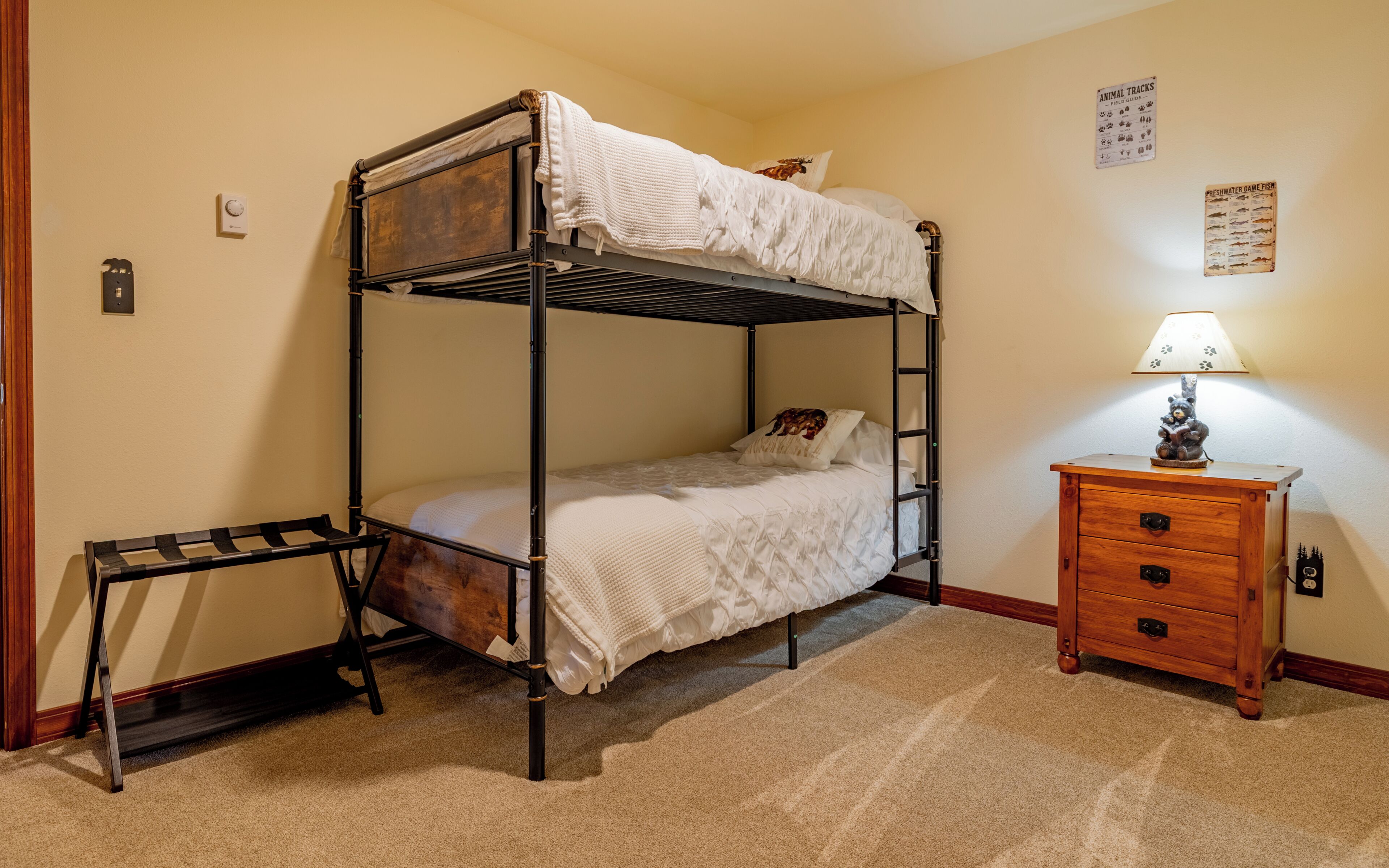4 Schlafzimmer, Reisekinderbett, WLAN, Bettwäsche