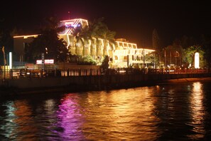 Nicht klassifiziertes Bild, 2 von 6, Schaltfläche