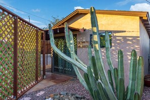 House | 3 bedrooms, Internet - Sw-inspired Casa Casita - 5 Mins to Downtown PHX (Phoenix)