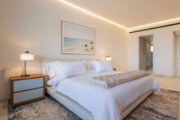 Unclassified image, 1 of 65, button