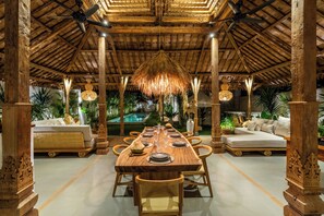Dining - Tropical escape - 4bdrs villa in Bingin Beach (Pecatu, South Kuta, Badung Regency,)