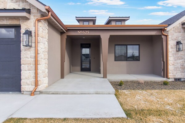 Unclassified image, 1 of 24, button