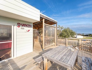 屋外ダイニングエリア