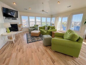 TV, table football - BYUNA VISTA - 6 BR Oceanside Home w/Private Pool, Only 3 Lots from Beach Access (Southern Shores)