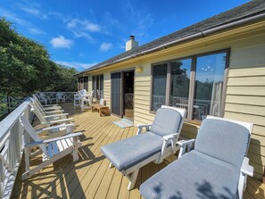 Terrace/patio - FUNNY DUCK - 4 BR Oceanside Home w/Private Pool (Duck)