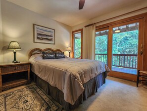 5 室のベッドルーム、WiFi (無料)、ベッドシーツ