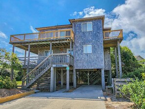 Exterior - SNOW GOOSE - 4 BR Semi-Oceanfront Home, Just 1 Lot From The Ocean (Duck)