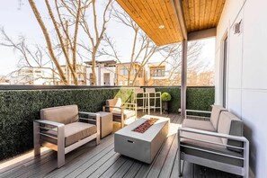 Terrace/patio - Boots & Broadway - 2 Units - Mins to Broadway (Nashville)