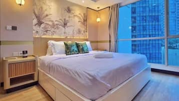 Iron/ironing board, free WiFi