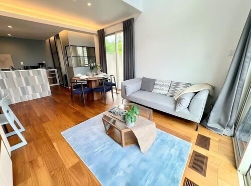Akikawa Koshi 1 | 15 mins to TSMC | Steel-Frame Entire 4BR House | Up to 6 Gu...