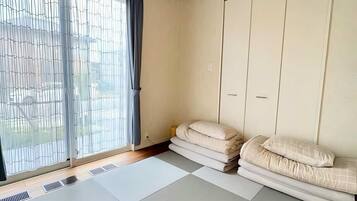 4 chambres, bureau, Wi-Fi gratuit, draps fournis