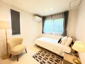 Imagen sin descripción, 4 de 17, botón