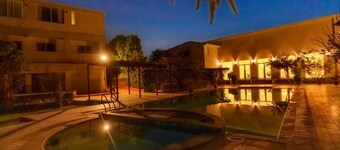 奥雷瓦拉吉巴格度假屋