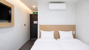 Twin Room, Non Smoking, Private Bathroom | Premium bedding, free WiFi, bed sheets