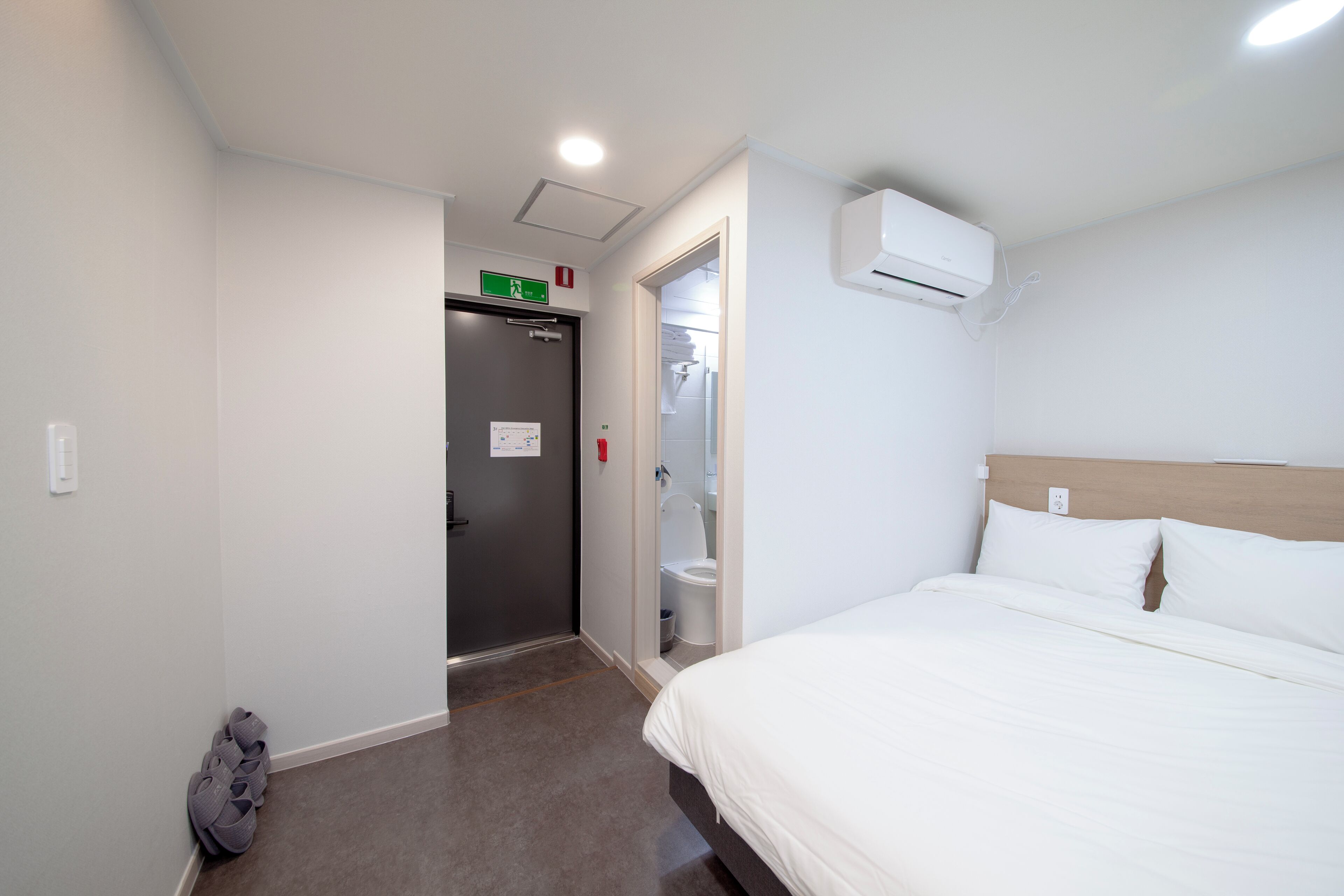 Deluxe Triple Room | Free WiFi, bed sheets