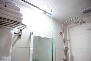 Triple Room, Non Smoking, Private Bathroom | Bathroom | Shower, hair dryer, towels, soap - K-Grand Hotel DDP (Seoul)