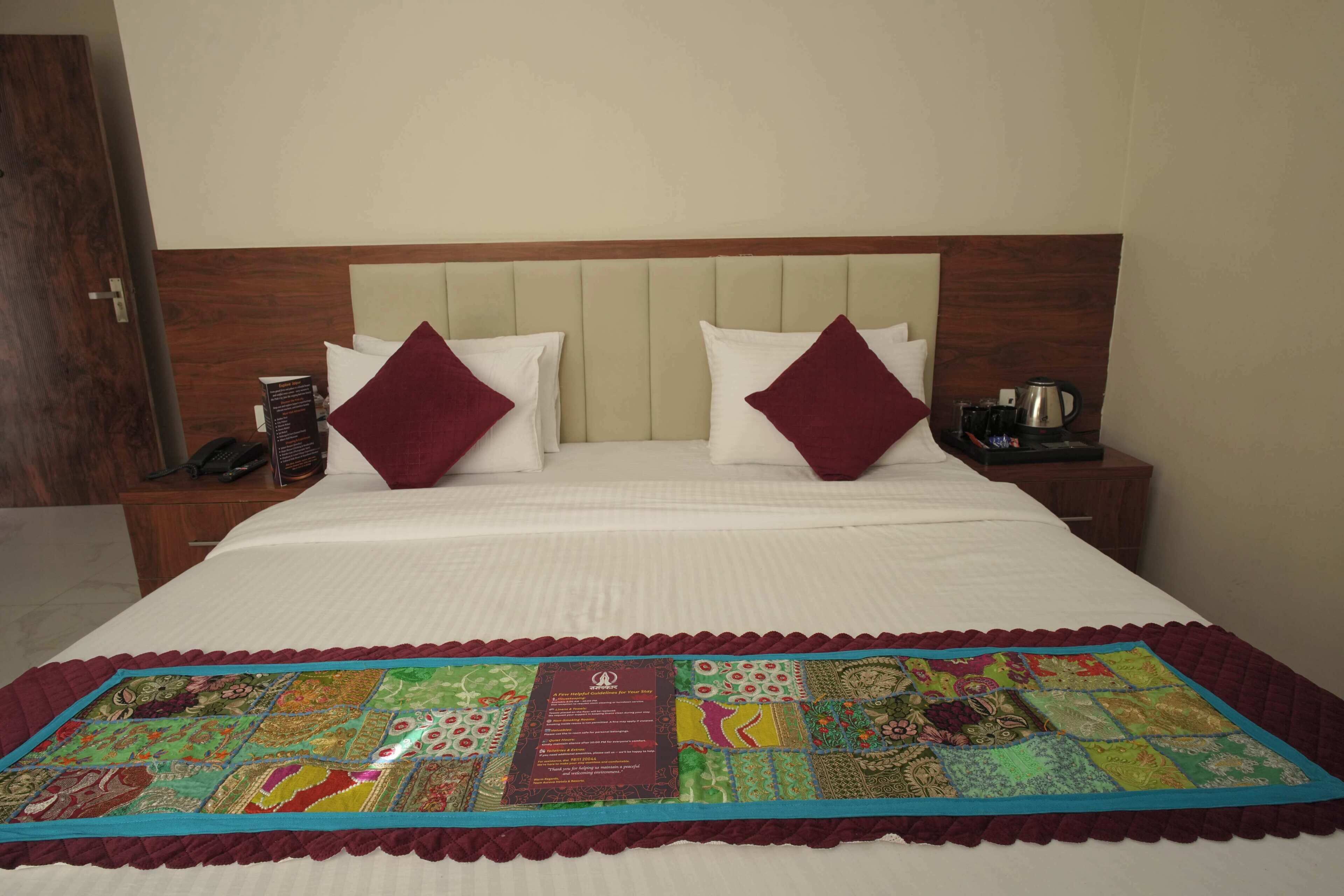 Escrivaninha, espaço de trabalho para notebook