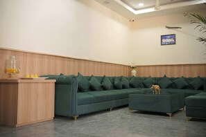 Lobby sitting area - Aureva Kamla Heritage (Amer)