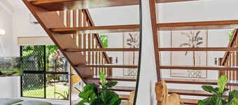 Spacious Whitfield Townhouse w/ Private Garden & BBQ