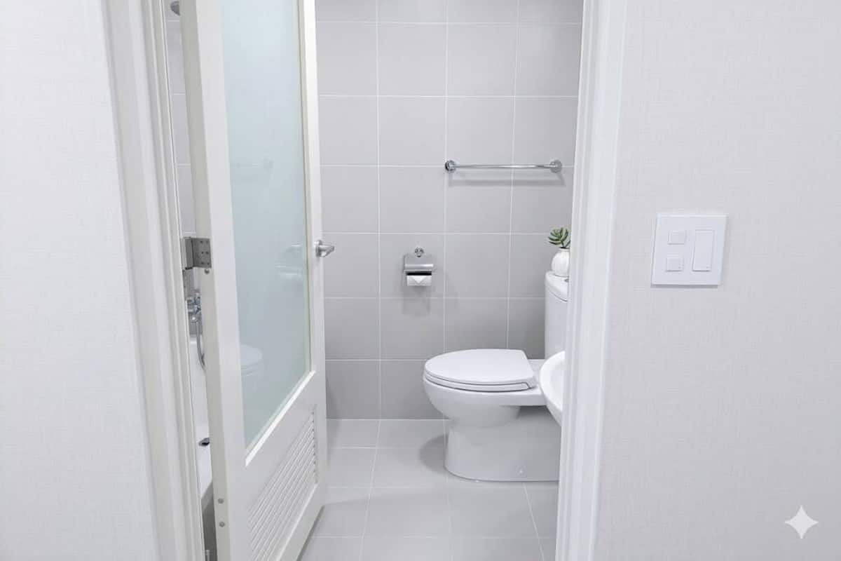 Standard Double Room | Bathroom