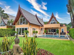 Exterior - Beachfront 5-bedroom - by KohChangVillas (Ko Chang)