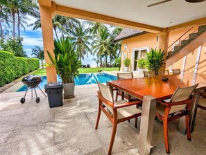 Villa luxueuse, vue sur la mer | Restauration en plein air