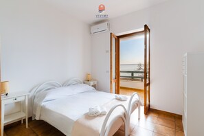 3 bedrooms, iron/ironing board, bed sheets - Villa Olmi by Vivimy (Torre San Giovanni)