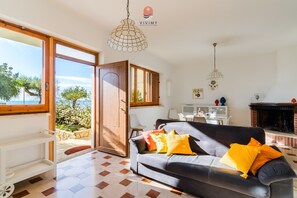 Living area - Villa Olmi by Vivimy (Torre San Giovanni)