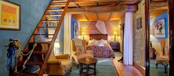 The Umbria - family room