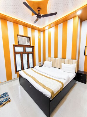 Superior tweepersoonskamer, airconditioning | Hypoallergeen beddengoed, een bureau, geluiddichte muren, gratis wifi