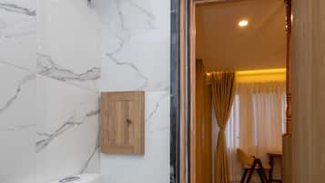 Comfort-Apartment, 1 Doppelbett, Balkon, Stadtblick