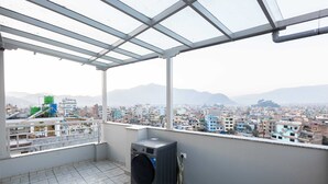 Comfort Apart Daire, 1 Çift Kişilik Yatak, Balkon, Şehir Manzaralı | Konaklama yeri alanı