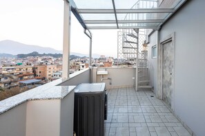 Comfort Apartment, 1 Double Bed, Balcony, City View - Tritara Apartment (Kathmandu)