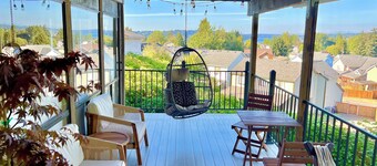 Stunning Views! - 3 Bedroom Hideaway with King Bed - Lower Unit of a Duplex