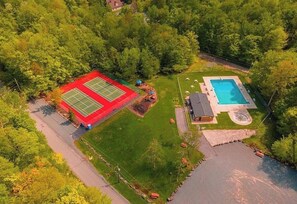 Exterior - Architectural Hexagon Cabin • Modern Cozy Retreat (Pocono lake)