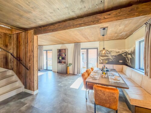 Alpine luxury chalet with sauna with lake views
