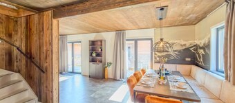 Chalet alpin avec sauna au bord d'un lac