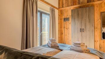 3 bedrooms, Internet