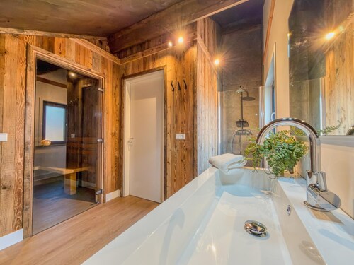 Alpine luxury chalet with sauna with lake view