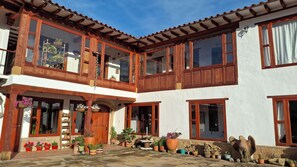 Exterior - Hostal Casa de Huéspedes Villa de Leyva Family Environment (Villa de Leyva)